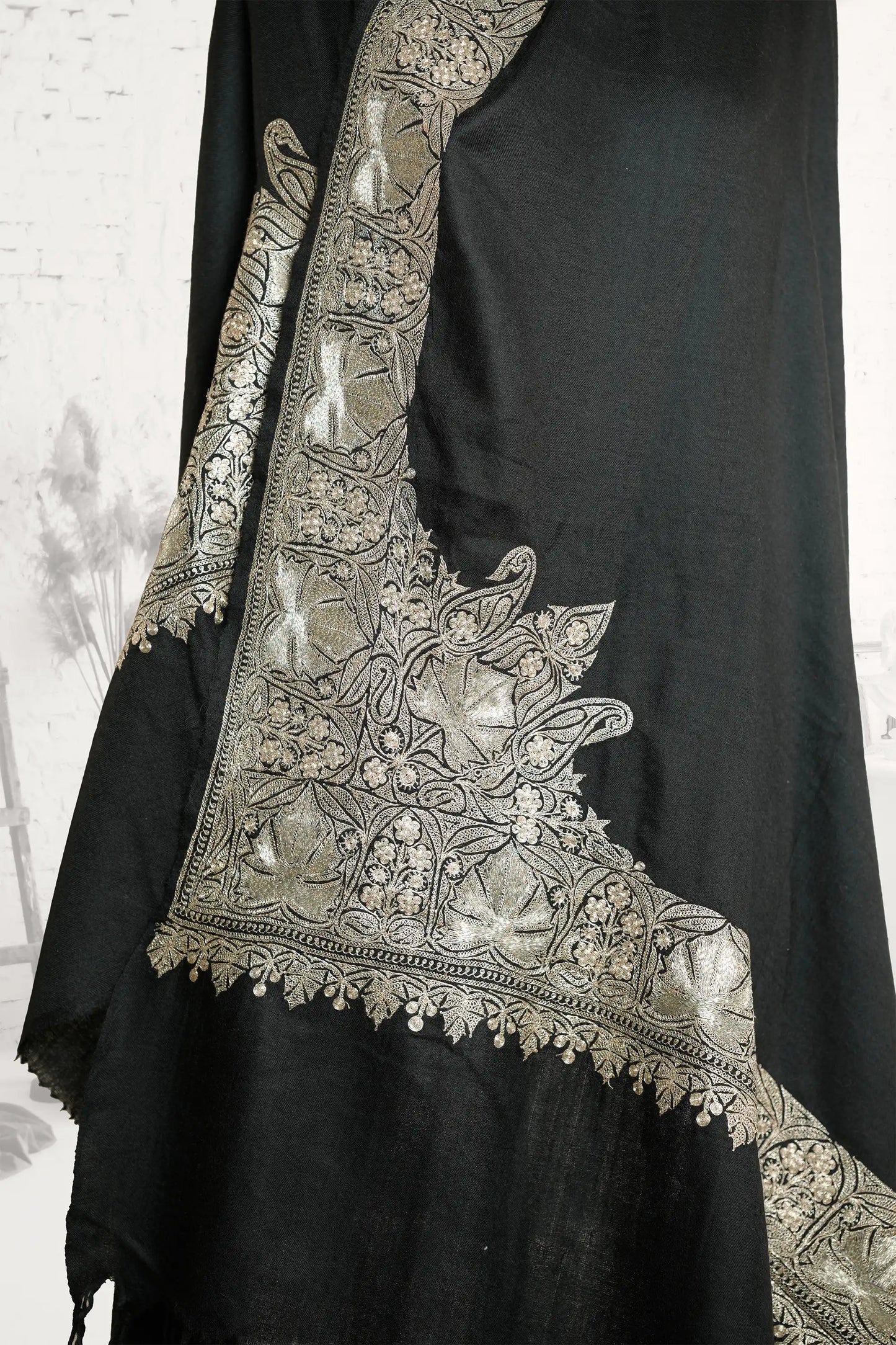 Black Tilla Border Shawl
