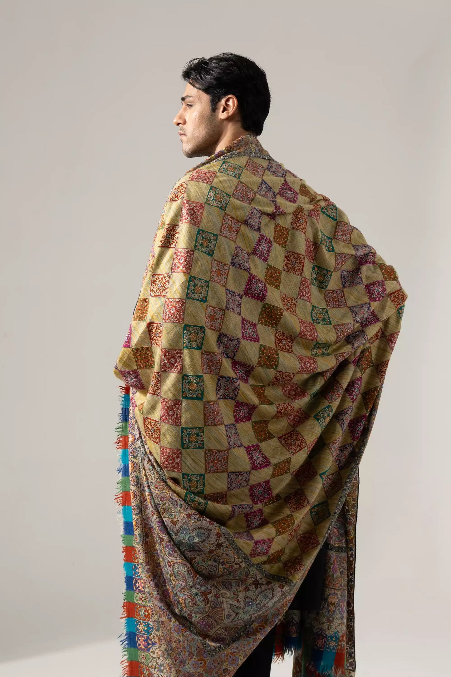 MEN's KALAMKARI SHAWL WITH SOZNI WORK