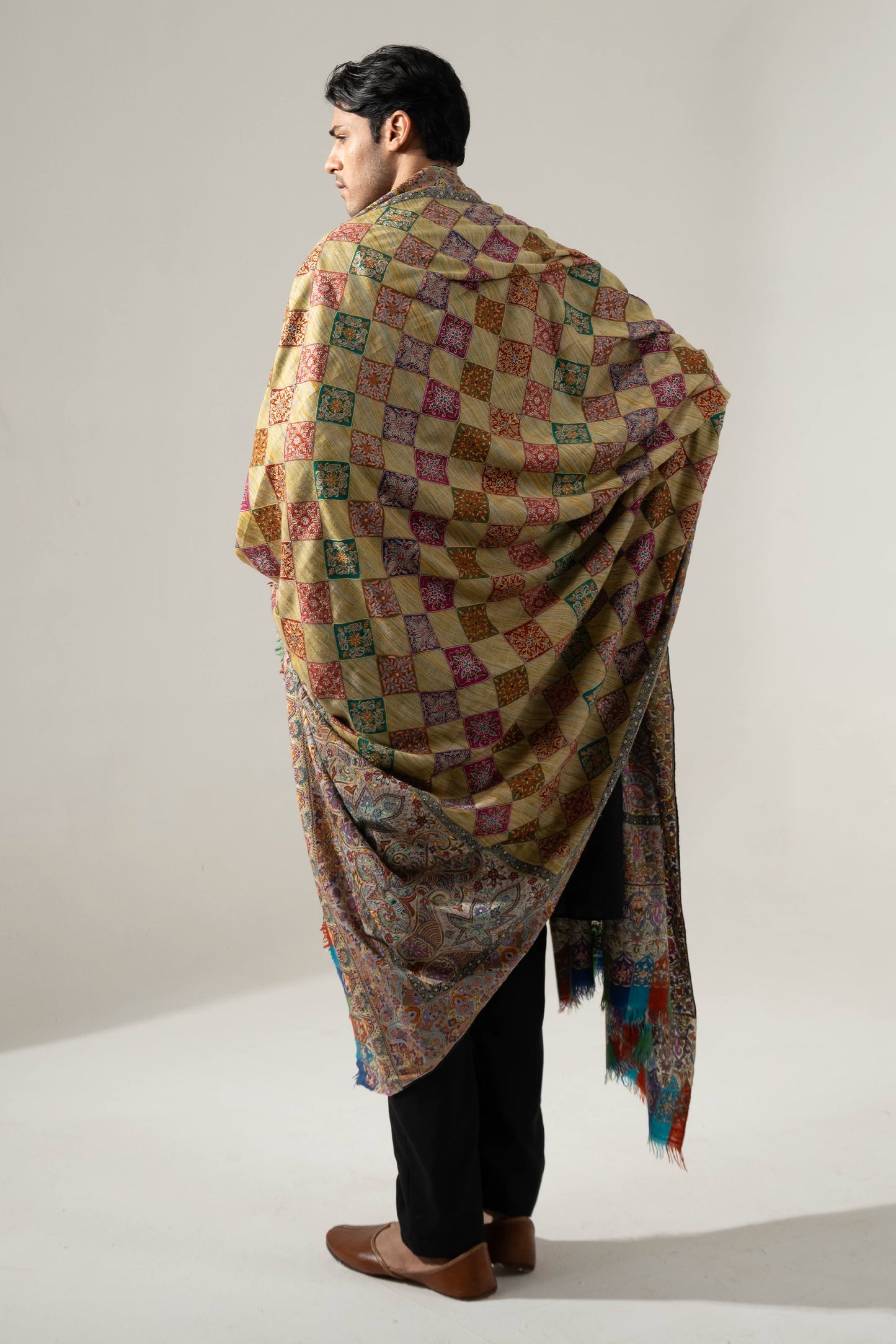 MEN's KALAMKARI SHAWL WITH SOZNI WORK