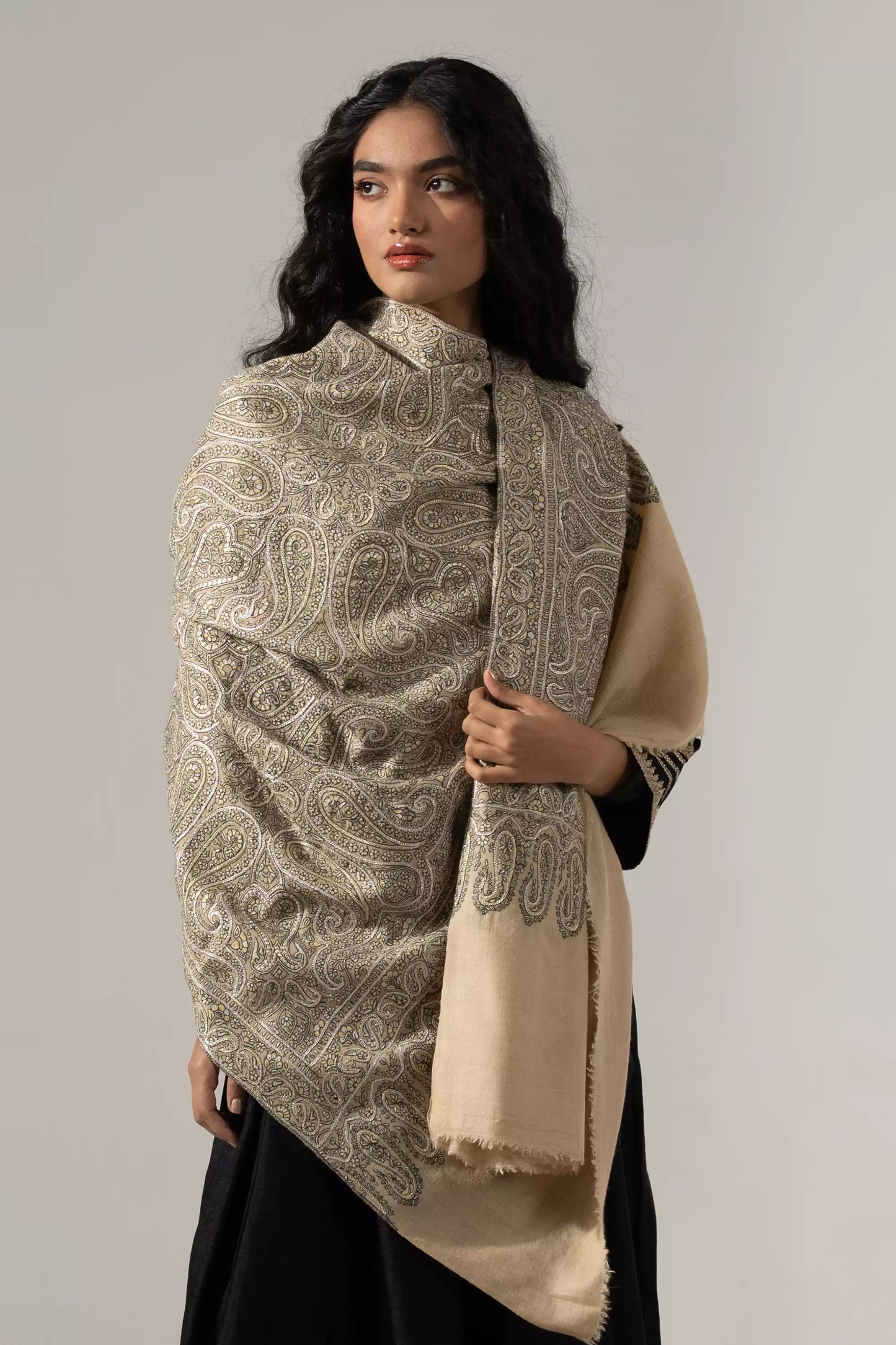 Women's Sozni  Jamawar Shawl with Tilla Highlights