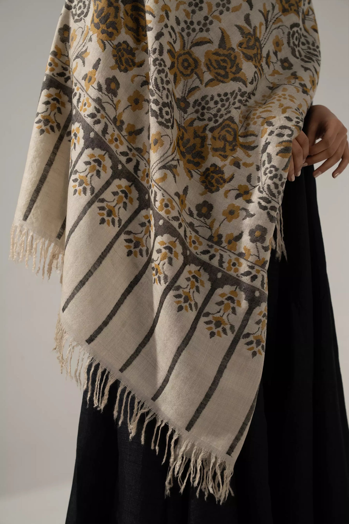 Kani Pashmina Shawl Black & Beige for Women
