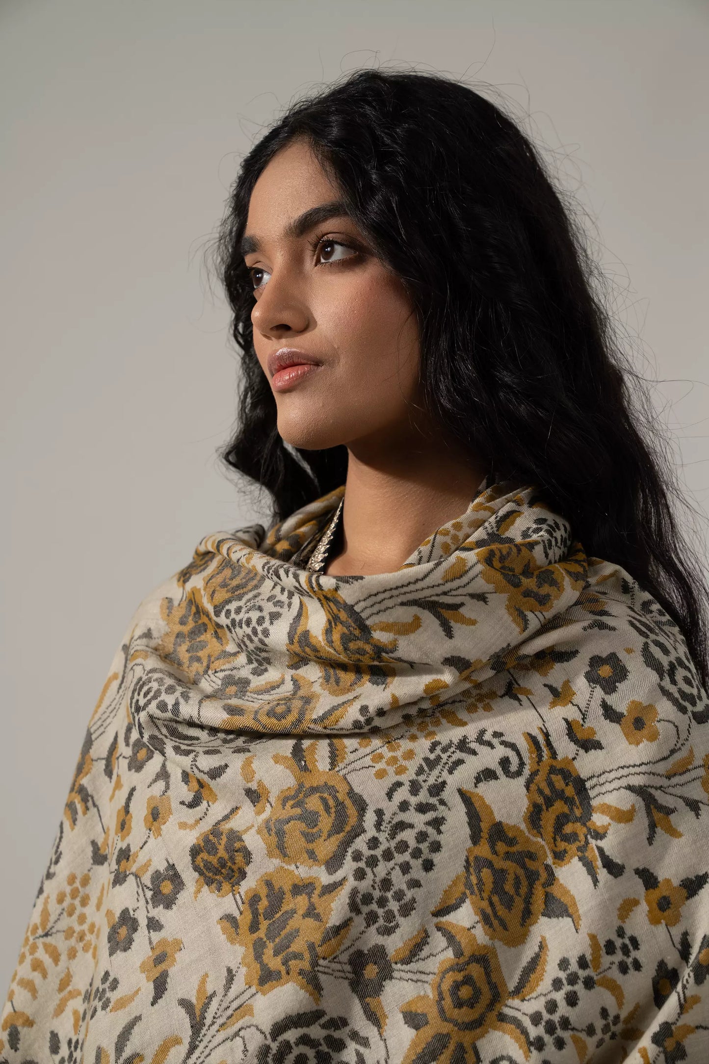 Kani Pashmina Shawl Black & Beige for Women