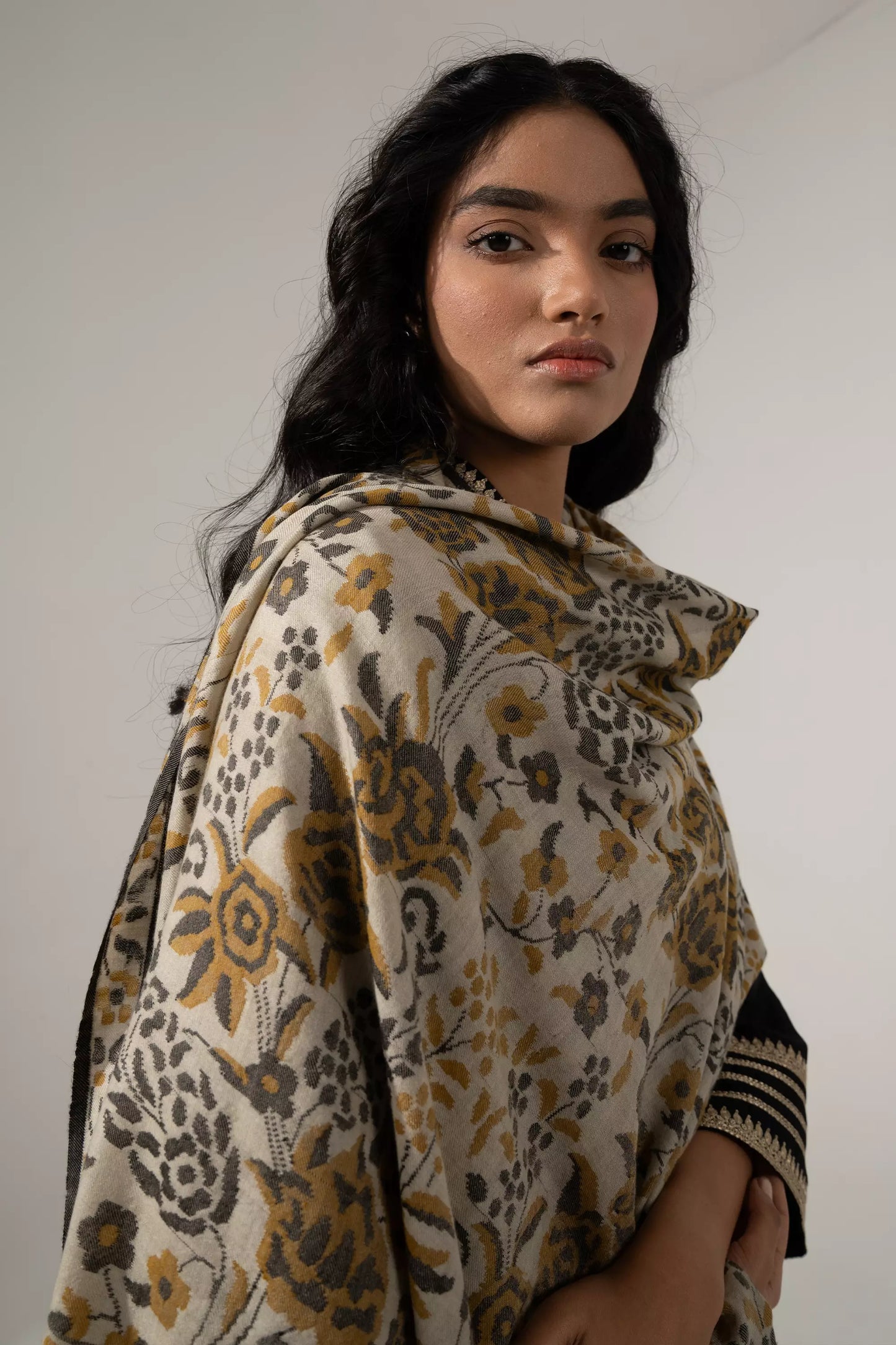 Kani Pashmina Shawl Black & Beige for Women
