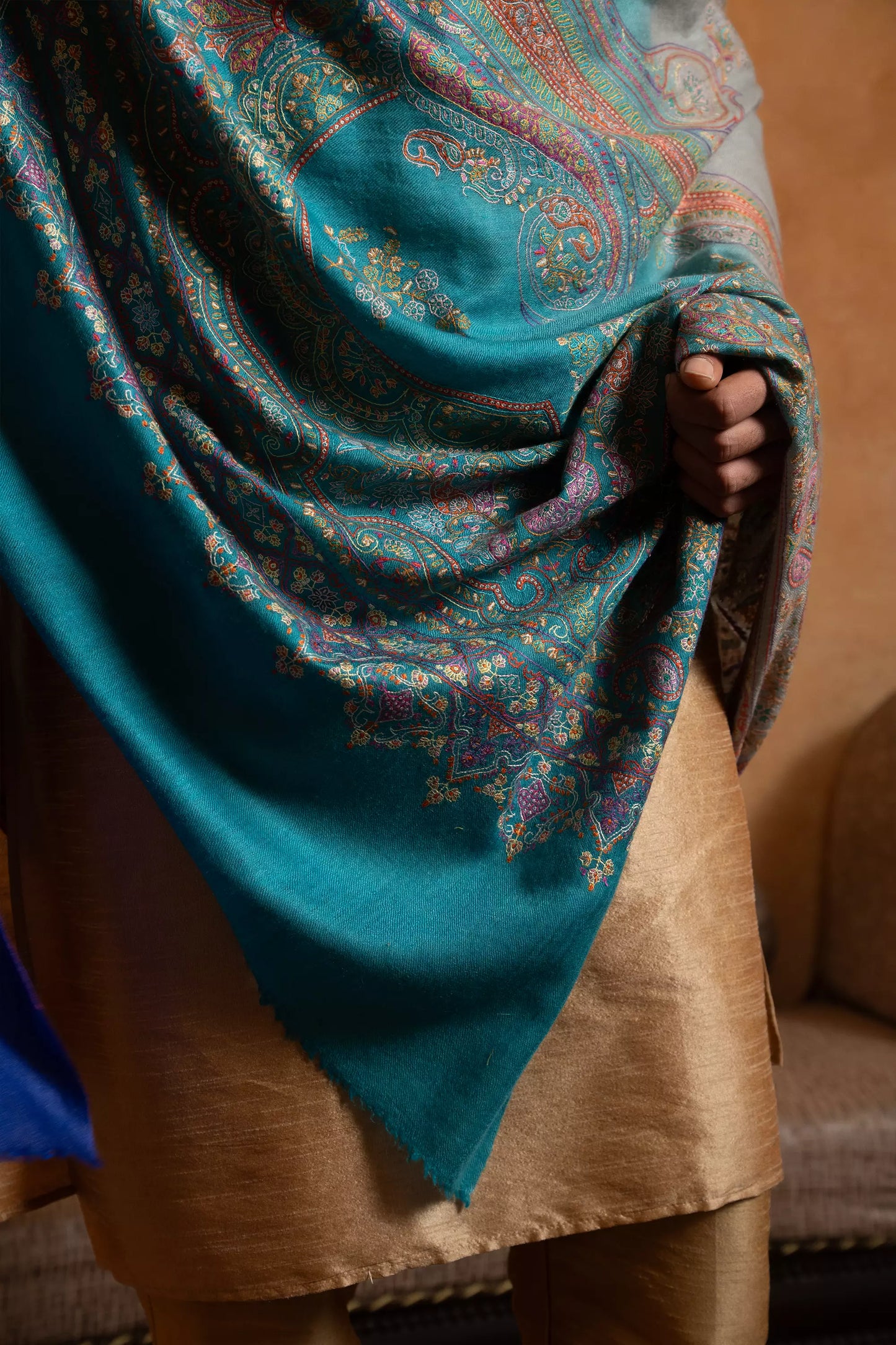 Men's Firozi and Purple Shaded Sozni Embroidery Shawl