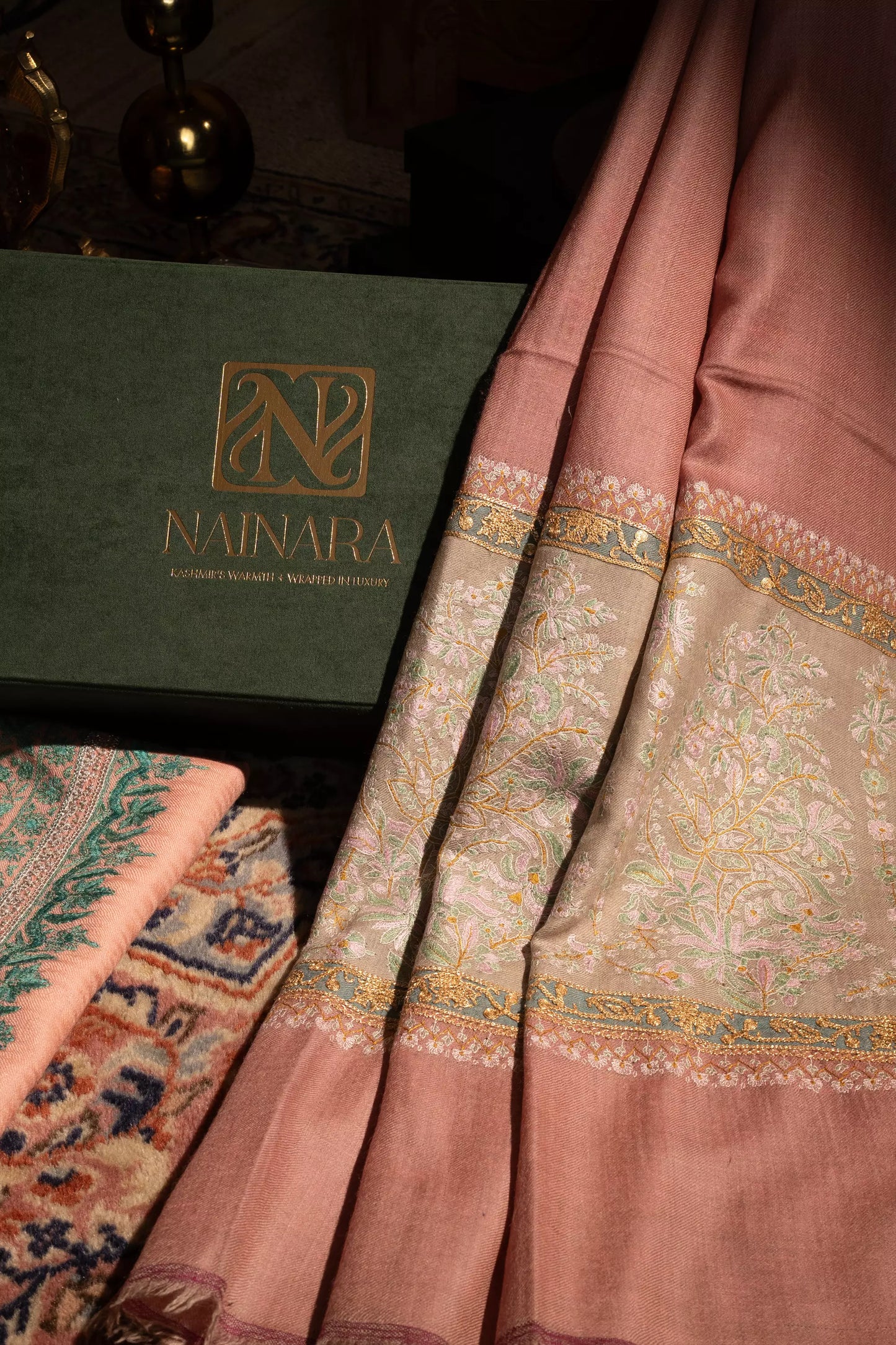 Tilla Border with Sozni Light Pink for Ladies
