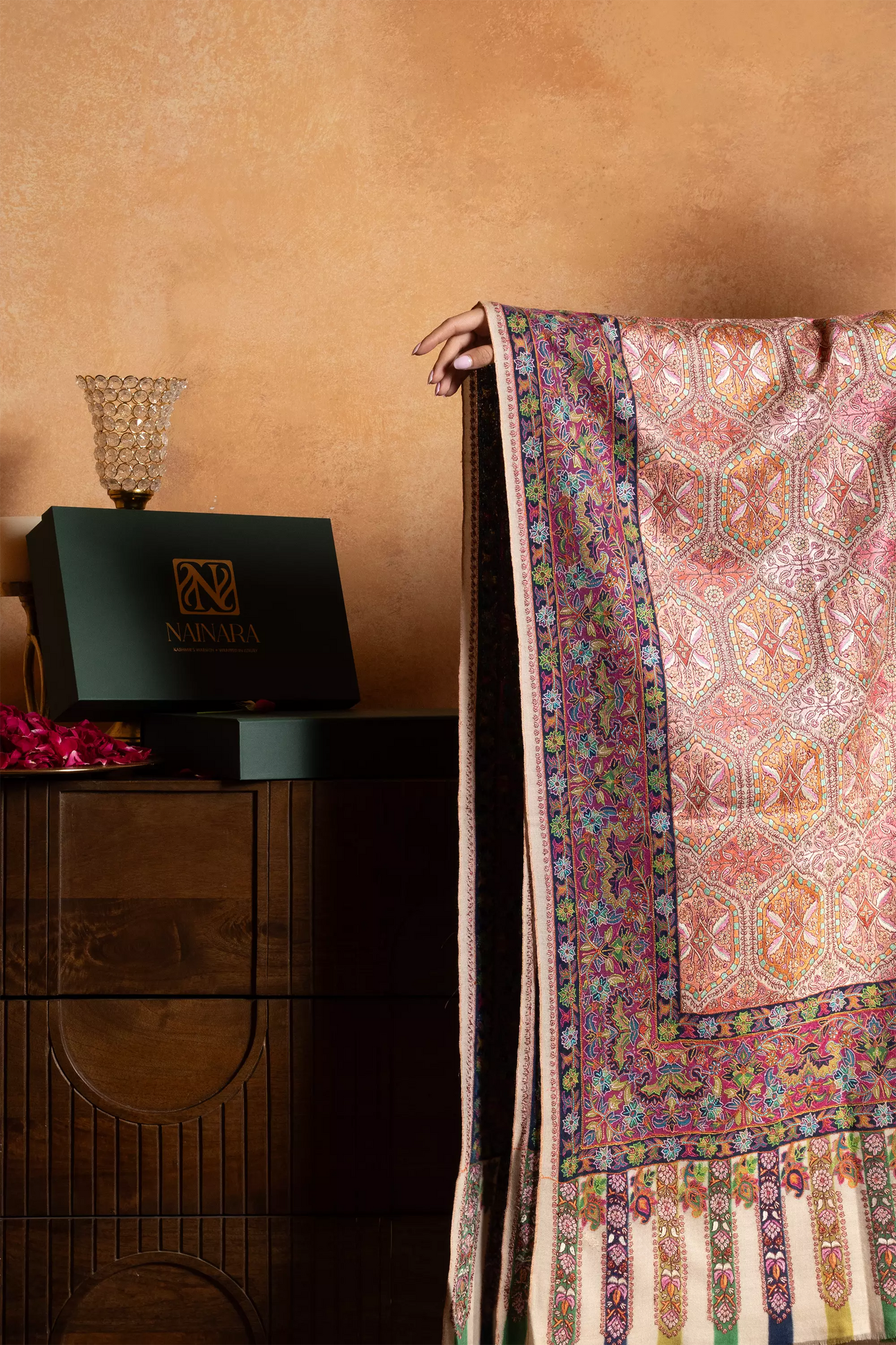 Pashmina Jamawar Shawl with Kalamkari Border Ladies