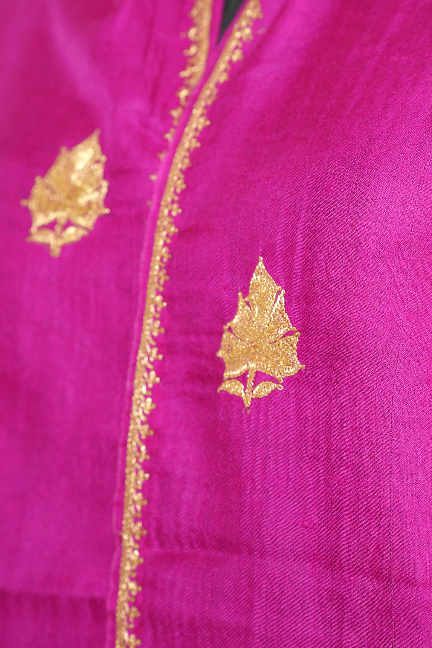 Rani Pink Stole with Tilla Bootis